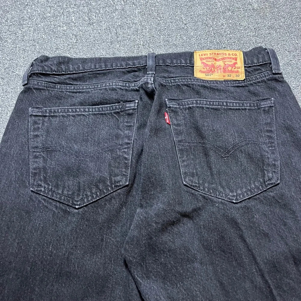 Levi's 501 Original Fit Jeans W32 L32 Black Straight Leg Button Fly Denim Big E